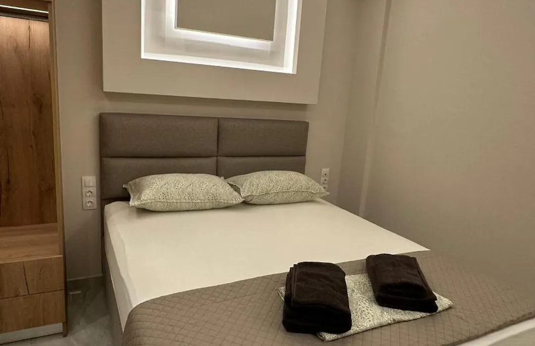 Lush Studio Apartment-1